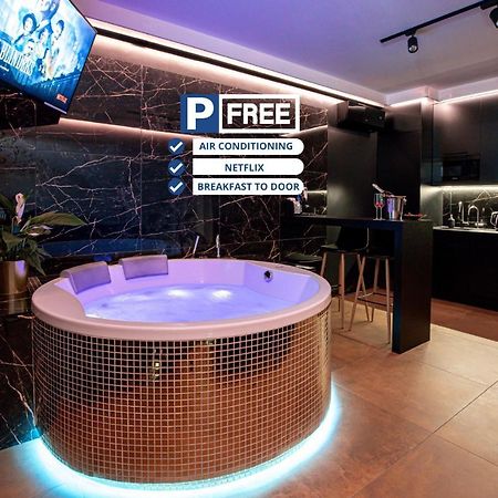 Jacuzzi Glass-House Central Station Krakow Exterior photo