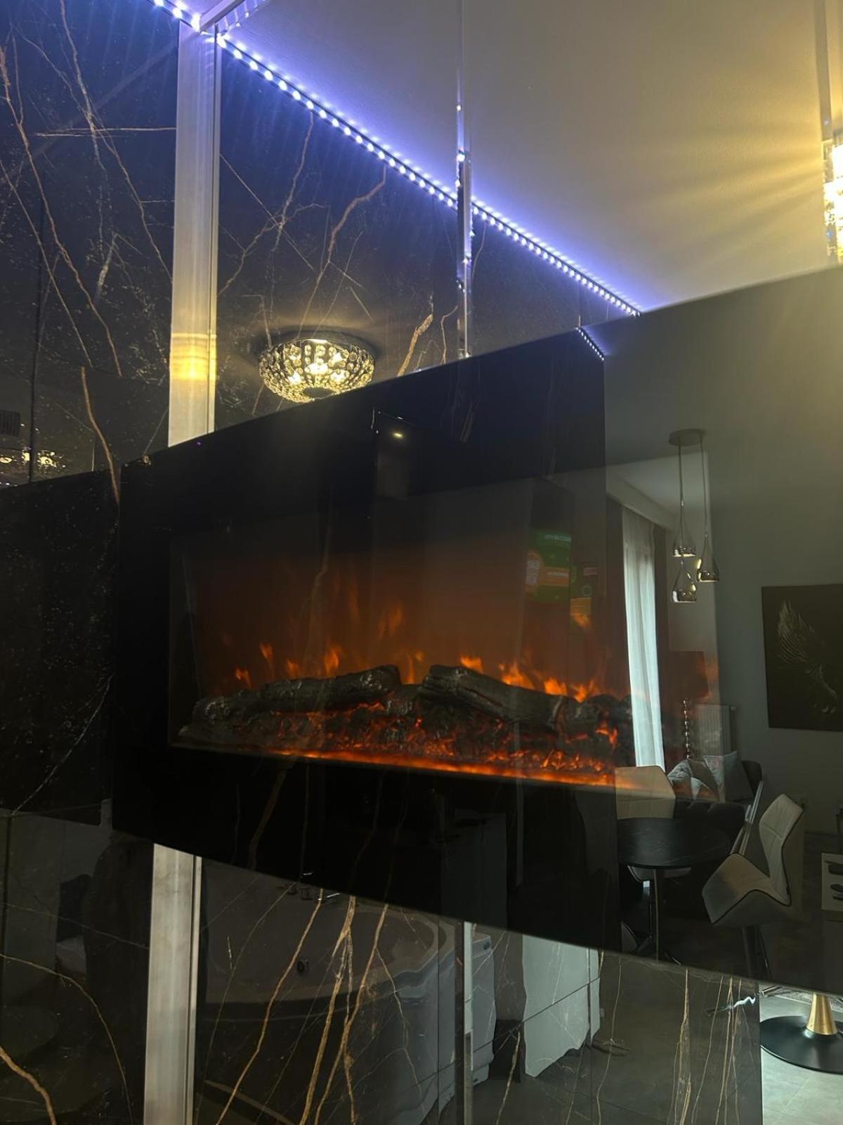 Jacuzzi Glass-House Central Station Krakow Exterior photo